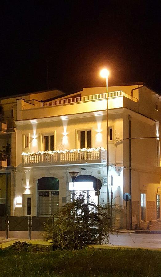 Finestre Sul Borgo Bed & Breakfast Касано деле Мурдже Екстериор снимка